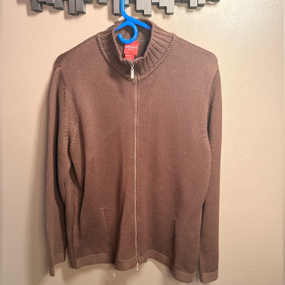 Olsen Women's Chocolate Brown Zip-Up Turtleneck Sweater